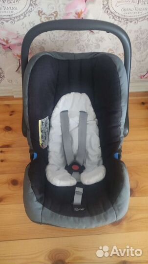 Детское автомобильное кресло люлька