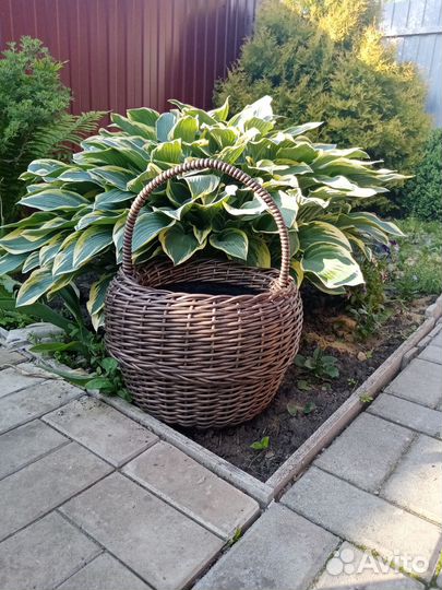 Кашпо из искусственного ротанга