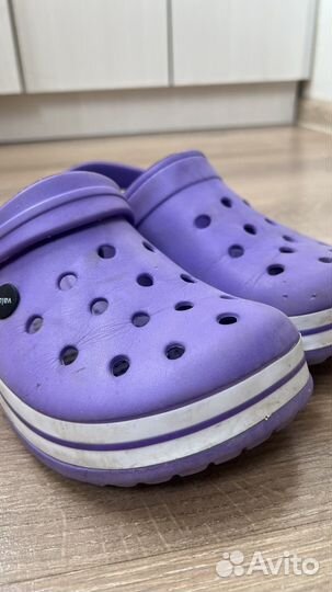 Crocs женские. Тапочки женские