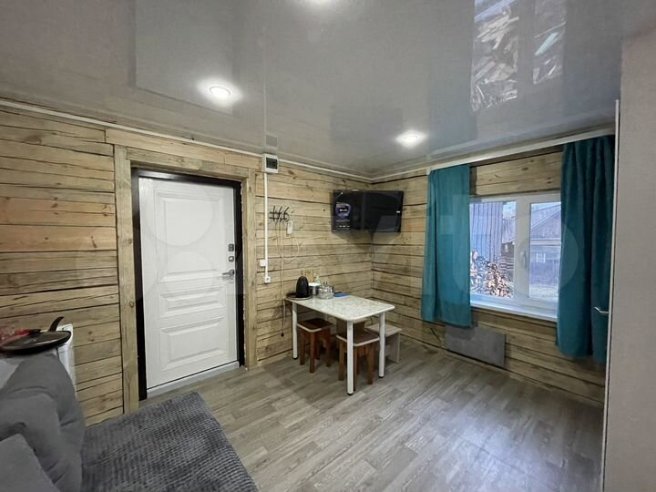 Дом 20 м² на участке 10 сот.