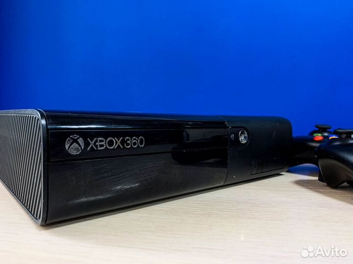 Игровая приставка Microsoft Xbox 360E 500Gb