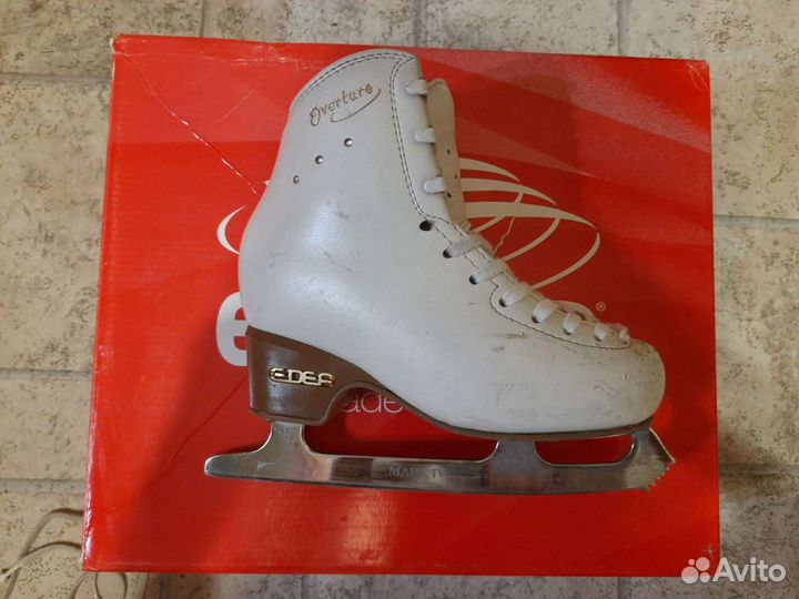Фигурные коньки edea 210
