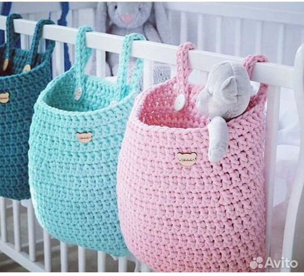 Вязанные корзины для новорожденных