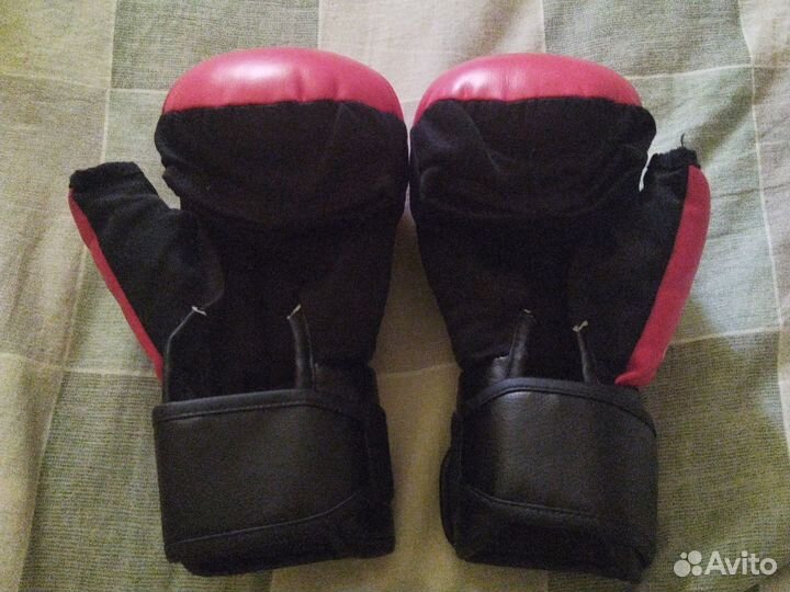 Перчатки для рукопашного боя