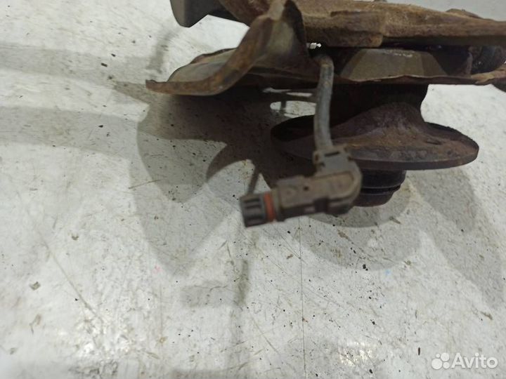 Кулак передний правый A2103300120