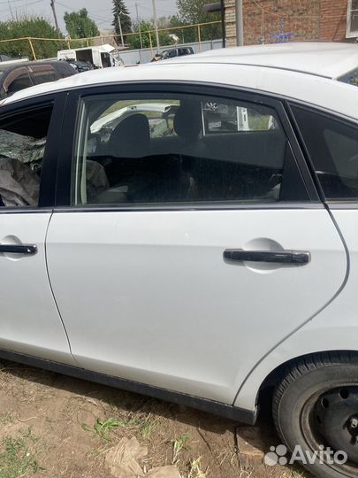 Задняя левая дверь nissan almera g 15