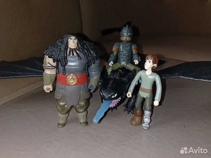 Игрушка дракон беззубик