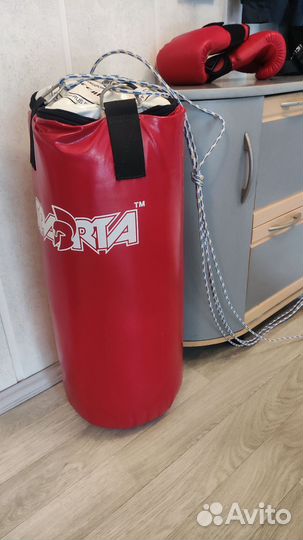Боксерский мешок 17кг с перчатками