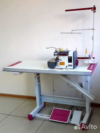 Aurora 700DE. Оверлок 5и-нитка. Аренда