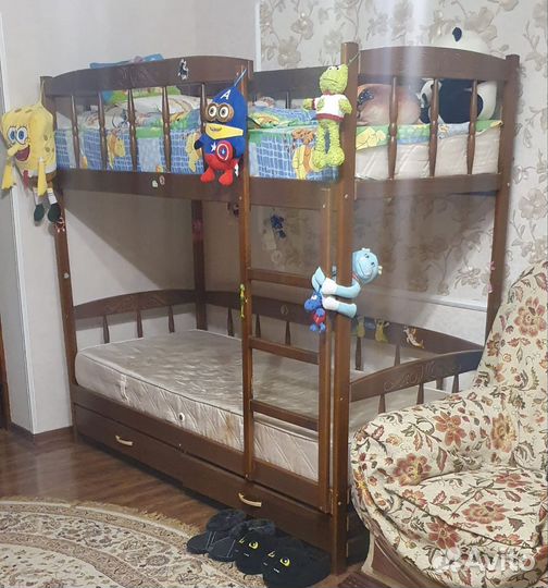 Двухъярусная кровать бу с матрасами