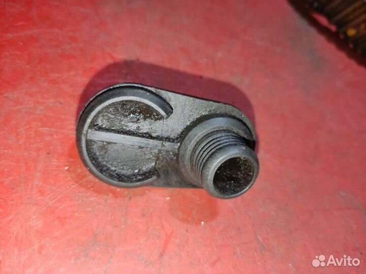 Крышка МКПП Volkswagen Passat B3 седан 2.0 9A