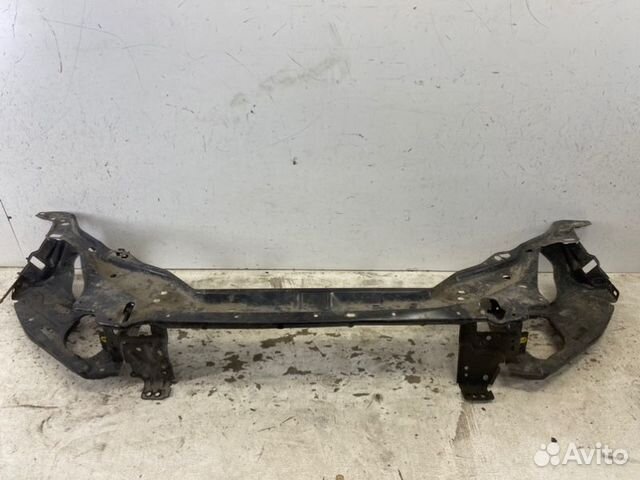 Панель передняя (телевизор) передний Volvo Xc60