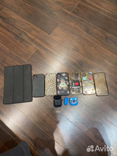 Чехлы на iPhone 11
