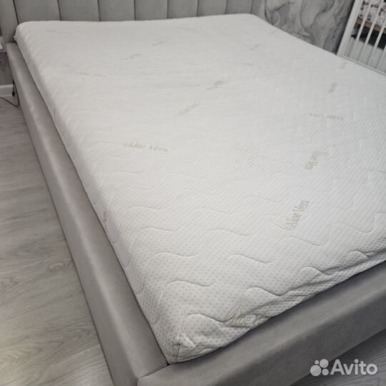 Матрас 160х200 бу