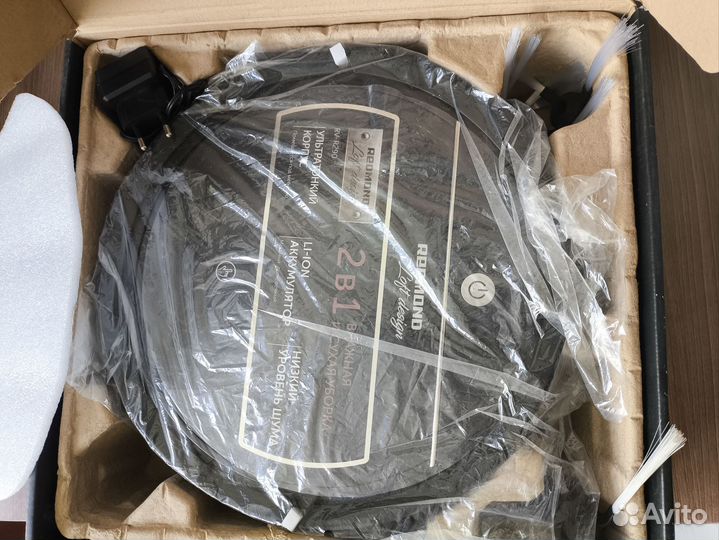Робот пылесос redmond rv-r290