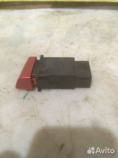 Кнопка аварийной сигнализации Kia Rio