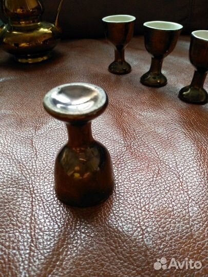 Ретро кувшин и стопки