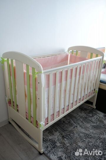 Детская кровать-качалка