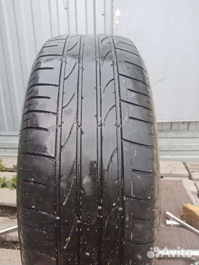 Bridgestone Dueler H/P 215/65 R16