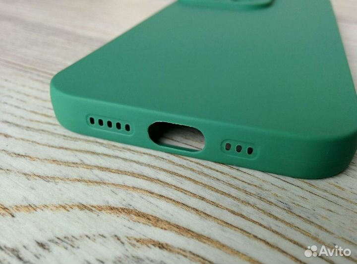 Чехлы с закрытой камерой на iPhone