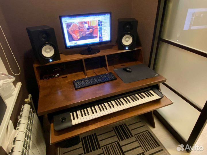 Студийный стол аранжировщика StudioDesk S