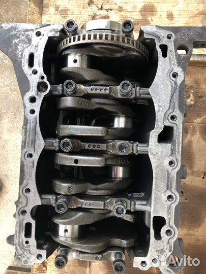 Блок картера ауди а4 б8