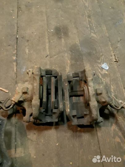 Суппорт тормозной Фольксваген Пассат б3