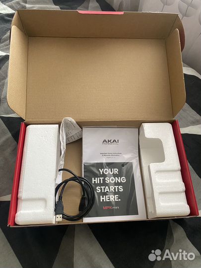 Midi клавиатура akai Pro MPK mini MK3