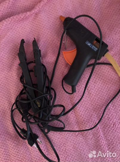 Щипцы для наращивания волос и пистолет для воска