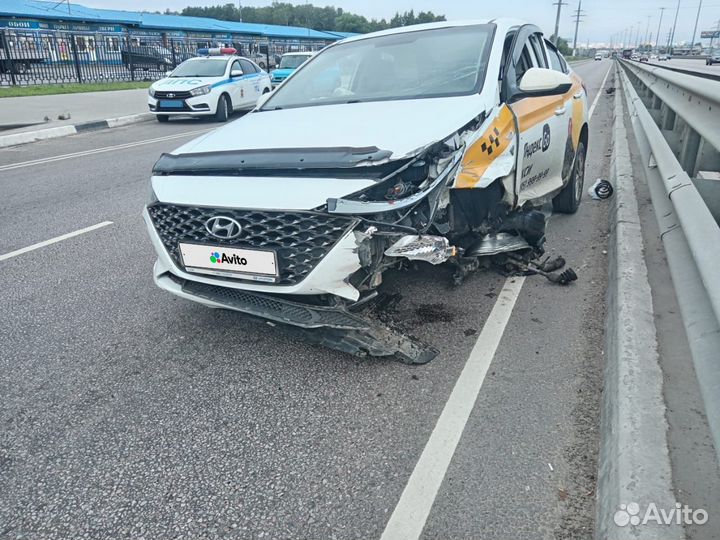 Hyundai Solaris 1.6 AT, 2021, битый, 146 000 км