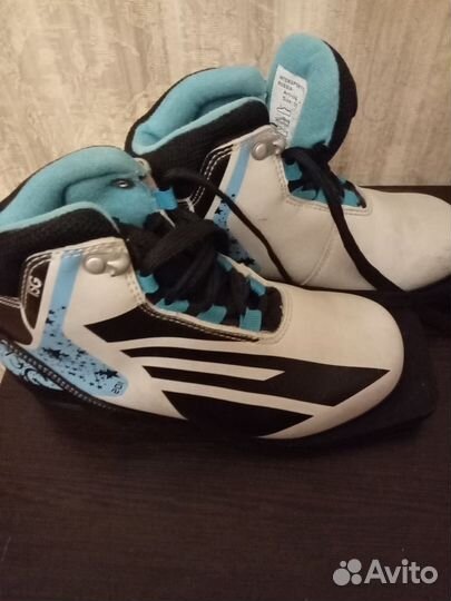 Лыжные ботинки