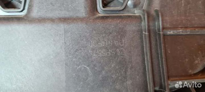 Коллектор впускной Dodge Journey 3.5 2010