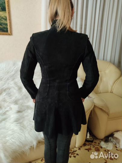 Замшевый плащ женский