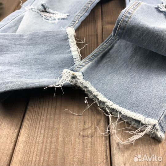 Джинсы рваные для девочки новые Италия