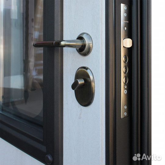 Дверь с Терморазрывом и окном Аляска Браун