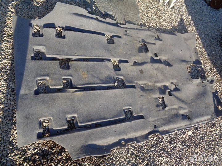 Ковер пола Nissan R'nessa PNN30