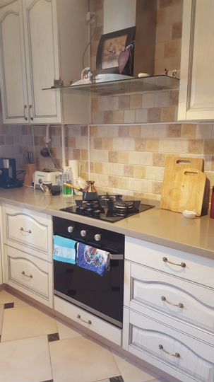 3-к. квартира, 60 м², 3/5 эт.