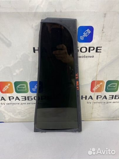 Форточка двери задняя правая Toyota Land Cruiser