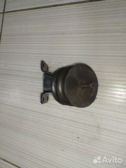 Подушка двигателя ваз 2101-2107 правая в сборе