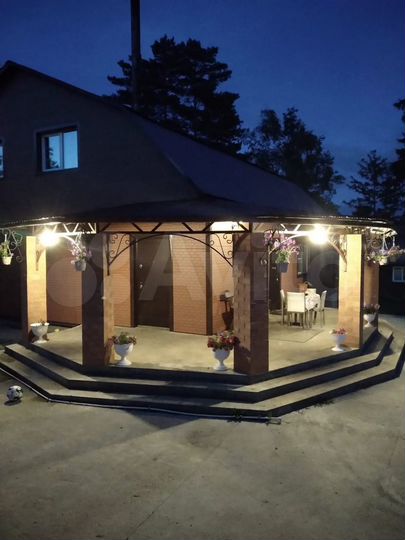 Дом 210 м² на участке 15 сот.