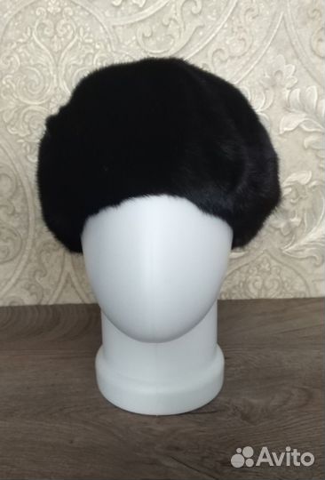 Черный норковый берет