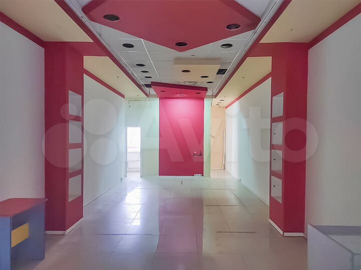 Торговая площадь 57.3 м² в ТЦ 