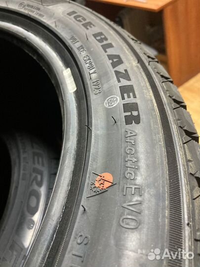 Sailun Ice Blazer Arctic 215/60 R16 99H