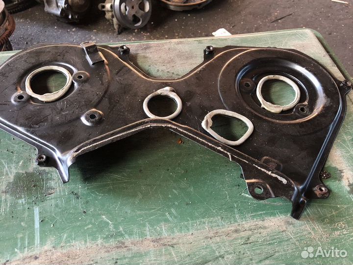 Крышка грм Toyota Hiace 5VZ-FE