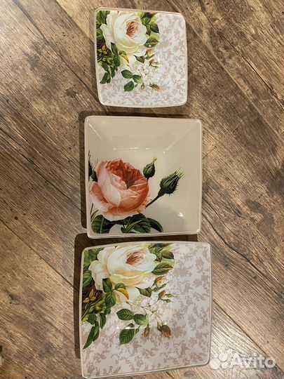 Набор салатников новый