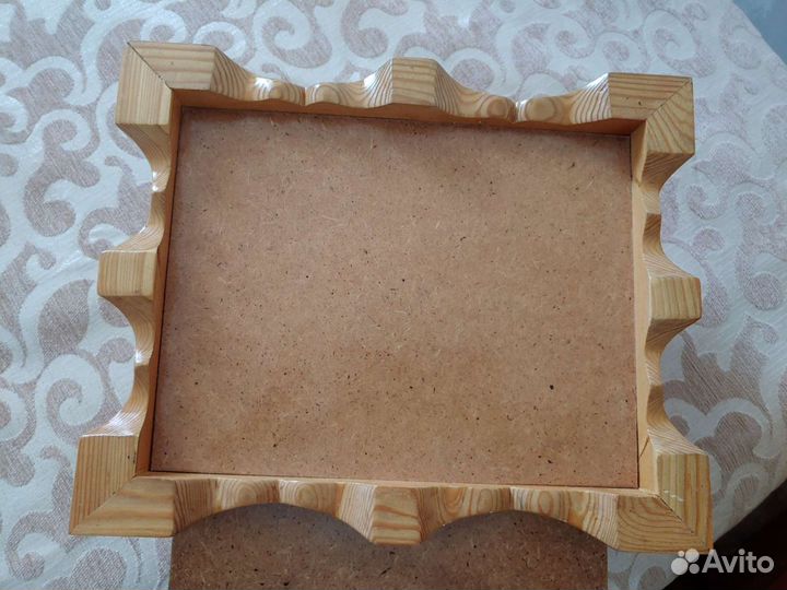 Деревянная шкатулка