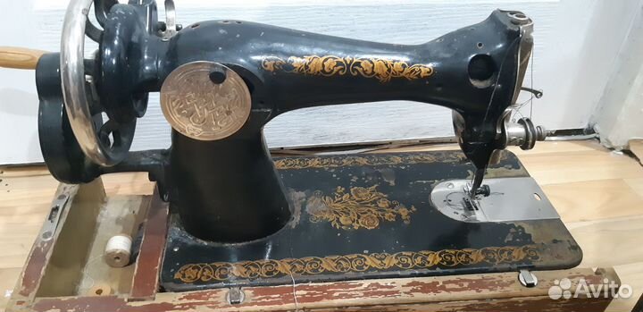 Швейная машина подольская