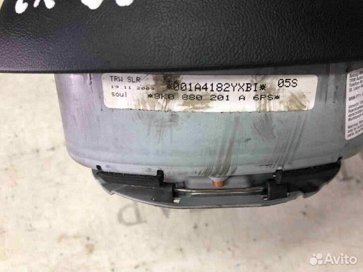 Подушка безопасности водителя Audi A4 B8 (8K) 2010