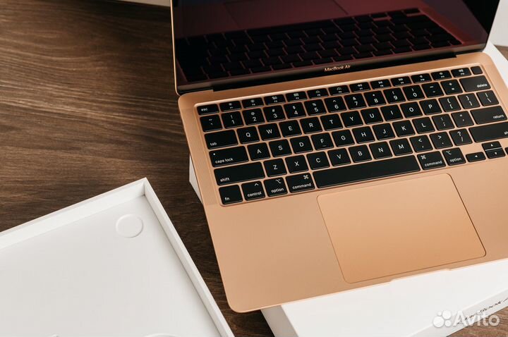 MacBook Air (M1, 2020) 8/256 гб, Gold (mgnd3)