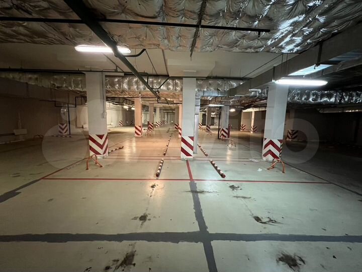 Машиноместо, 24 м²